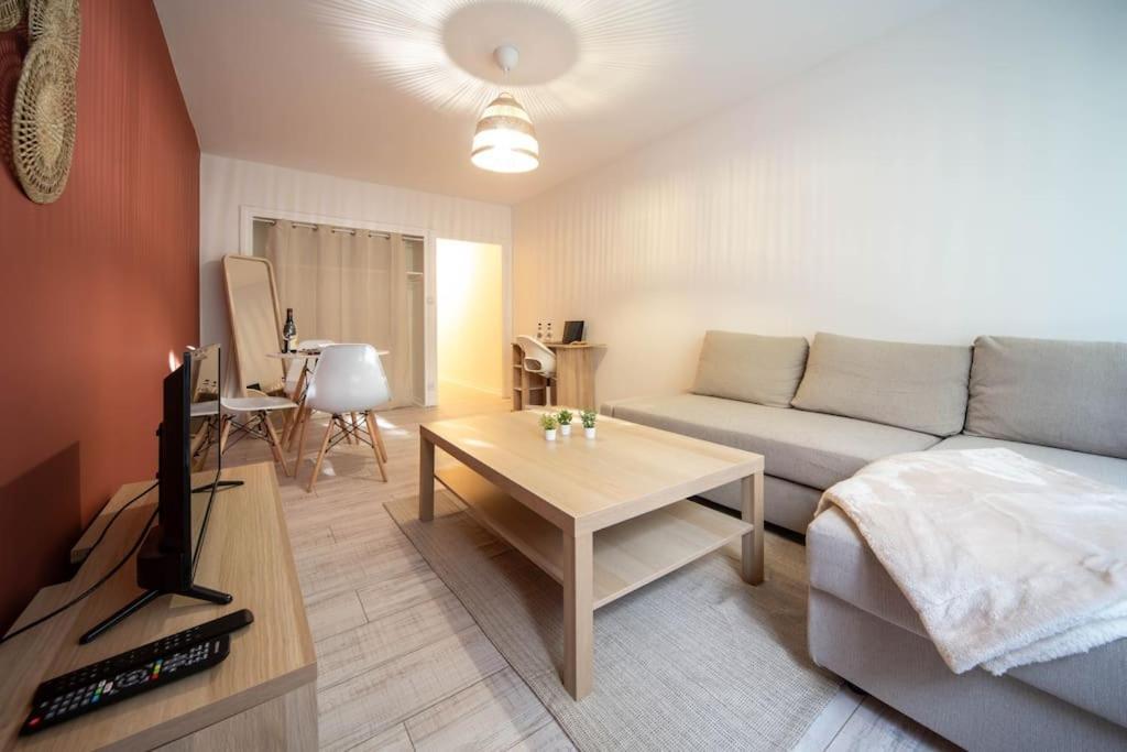 L'Escale Mauricienne Apartment Chalon-sur-Saone Bagian luar foto